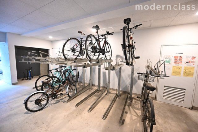自転車駐輪場